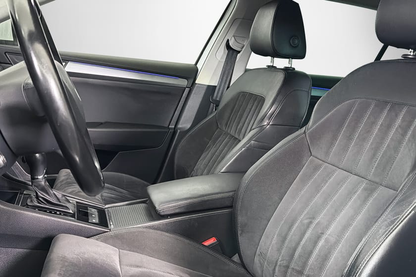 Bild 5 av Škoda Superb Kombi 2.0 TDI 4x4 Business Style Dragkrok Värmare