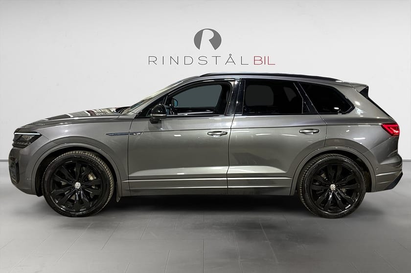 Bild 4 av Volkswagen Touareg 4.0 V8 TDI 421 HK AUT 4M R-LINE PANO D-VÄRM DRAG HUD