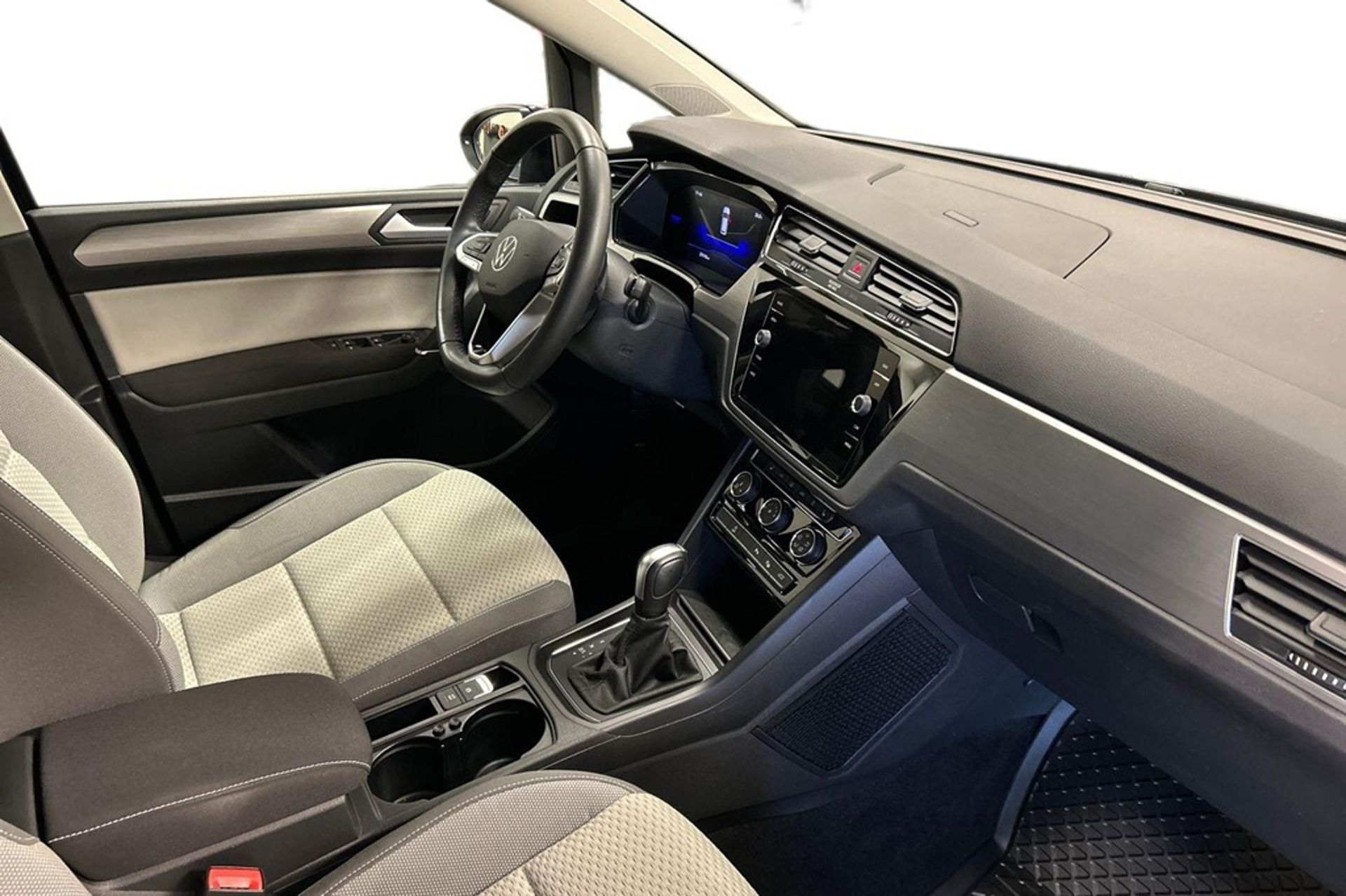 Volkswagen Touran 2025, bild 6/10