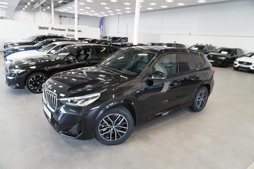 Bild 2 av BMW X1 xDrive25e M-Sport Adaptiv F Rattvärme Tonade Rutor Drag