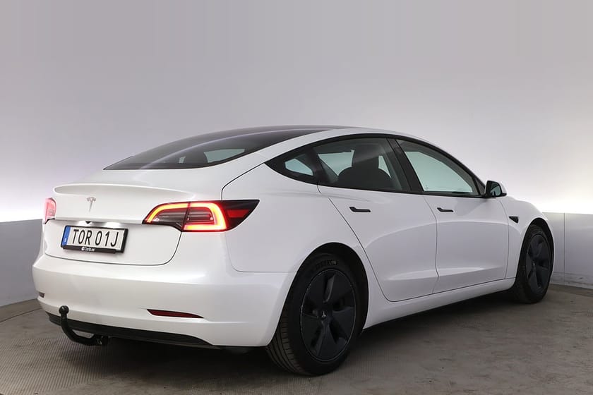 Bild 5 av Tesla Model 3 Standard Range Refresh AP Pano Drag V-hjul