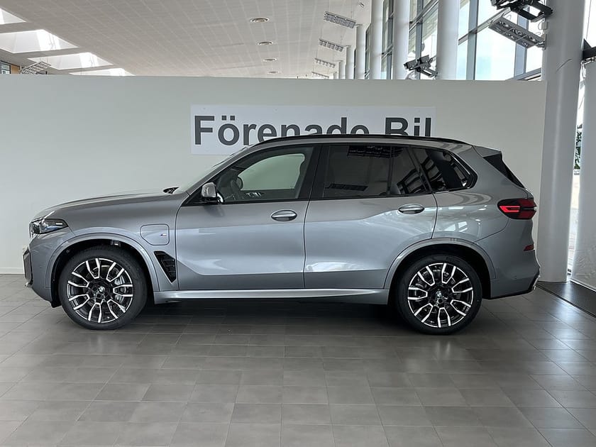 Bild 3 av BMW X5 xDrive50e 2,95%ränta M Sport Drag H/K Comfort Access