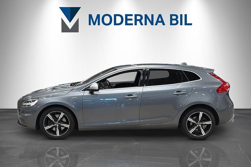 Bild 3 av Volvo V40 D2 Geartronic R-Design 120hk D-värm Adaptiv BLIS B-kam