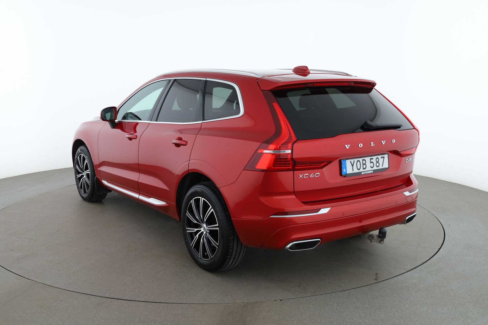 Volvo XC60 D4 AWD Inscription 2019, photo 3/46