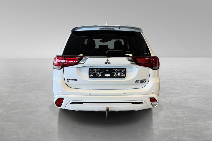Bilde 4 av Mitsubishi Outlander PHEV S-Edition 2.4 AWD/ H.feste/ Skinn/ Pano/ 360/ Acc/ +++