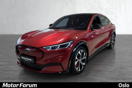Ford Mustang Mach-E Long Range AWD 4x4 med hengerfeste