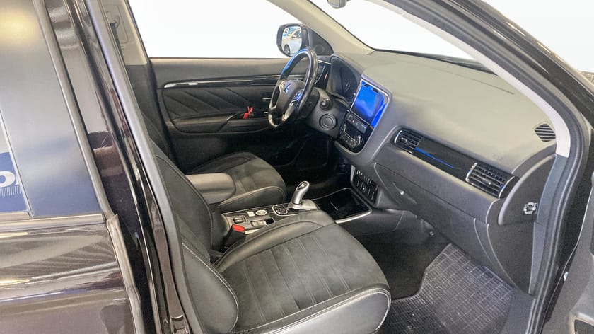 Bild 3 av Mitsubishi Outlander PHEV | Plug-In hybrid | 55km | Dragkrok
