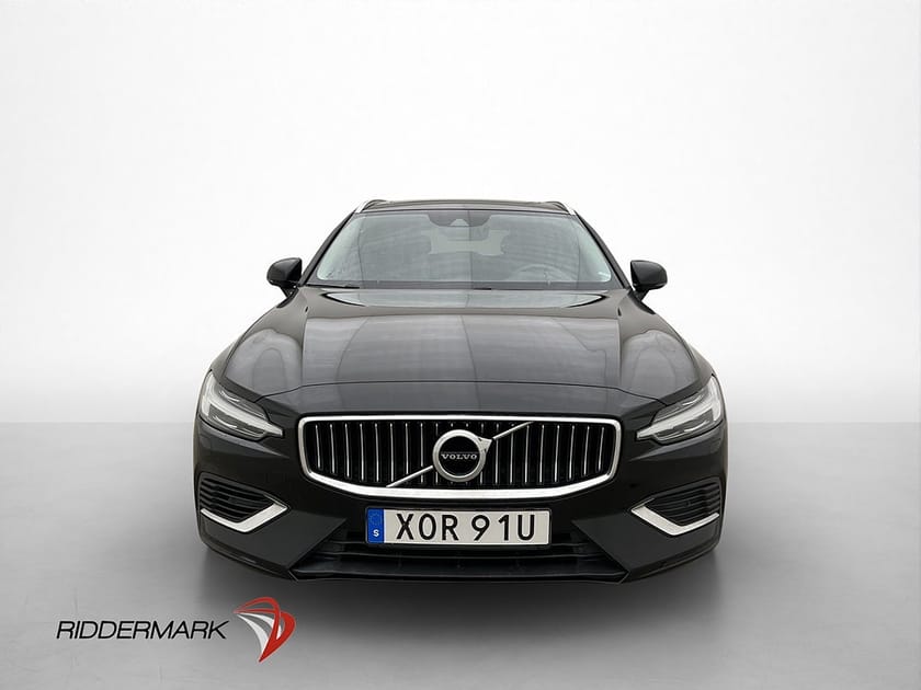 Bild 2 av Volvo V60 Recharge T6 AWD Inscription Exp Pano Drag Värmare