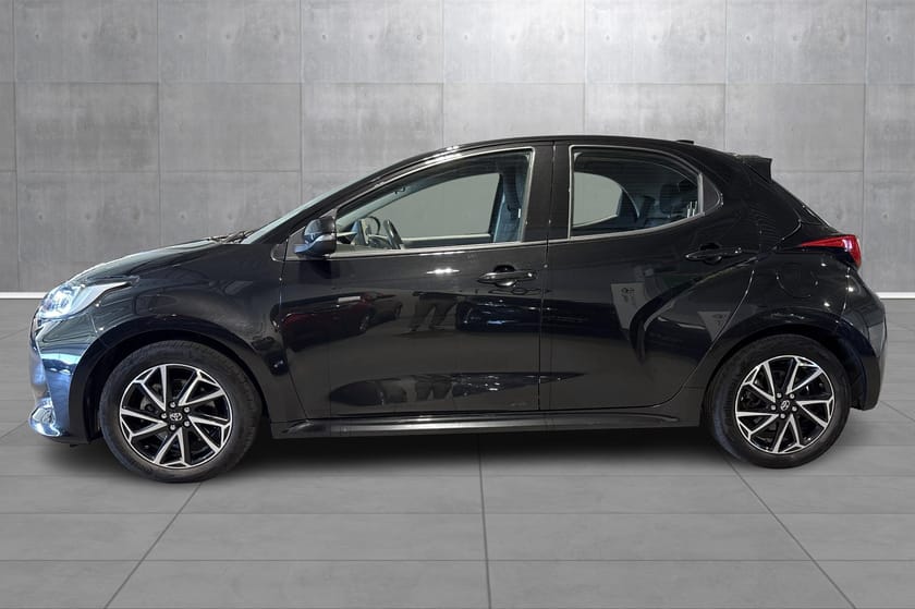 Bilde 2 av Toyota Yaris Hybrid / Active Tech / Velholdt /
