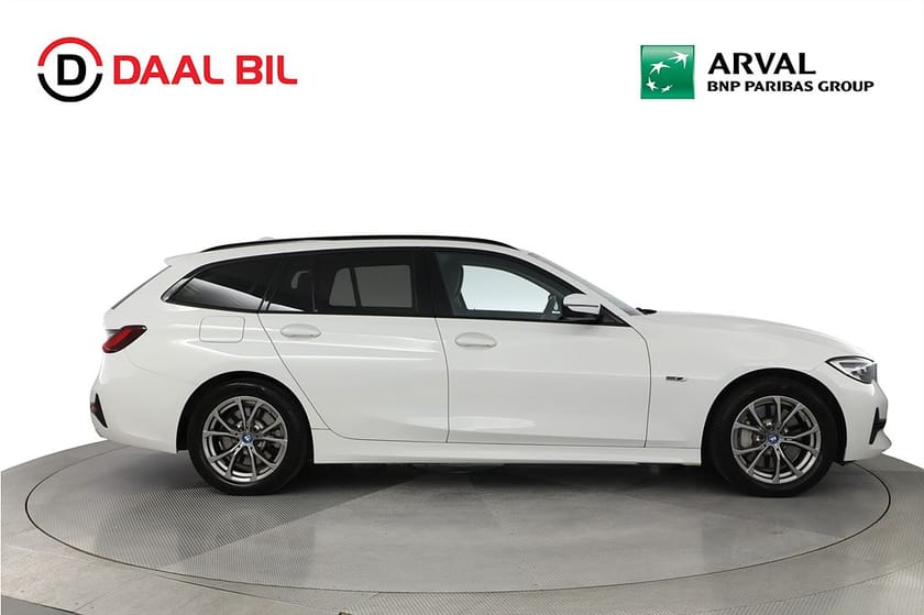 Bild 5 av BMW 330e xDrive Touring 12 kWh 292HK PRIVAT/FÖRETAGSLEASING