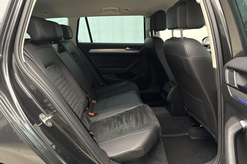 Bild 5 av Volkswagen Passat Variant GTE Plug-in-Hybrid SC 218hk Executive Business