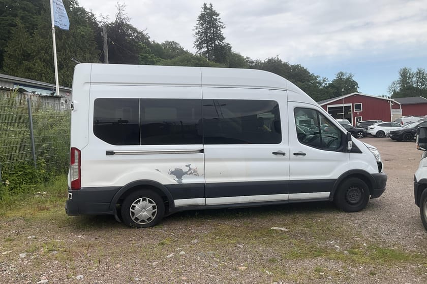 Bild 3 av Ford Transit 350 Kombi 310 2.0 TDCi 2WD (130hk) Reparationsobjekt
