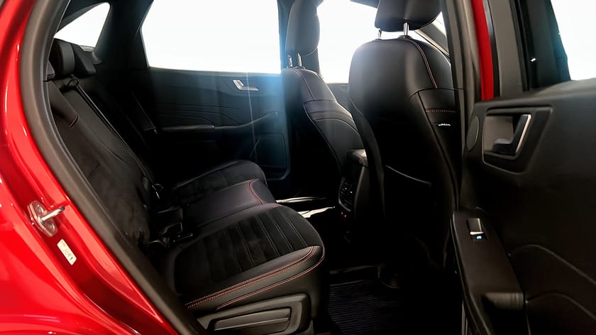 Bild 5 av Ford Kuga Plug-In Hybrid ST-Line X Business Edt 225hk Dragkrok 3,95% ränta!