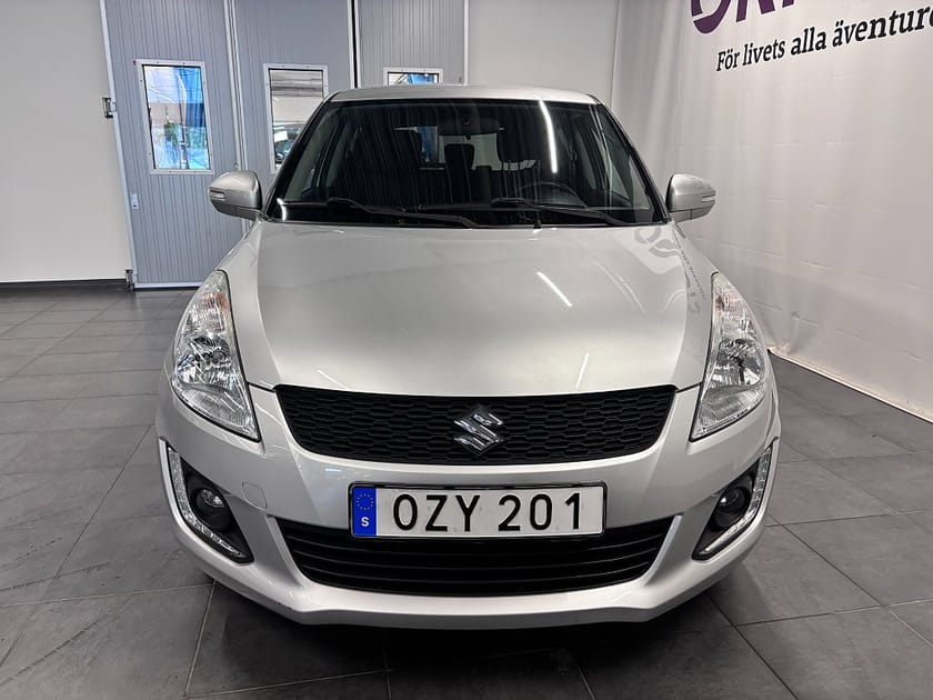 Bild 3 av Suzuki Swift 5-dörrar 1.2, 94hk, Endast 2880mil och en ägare
