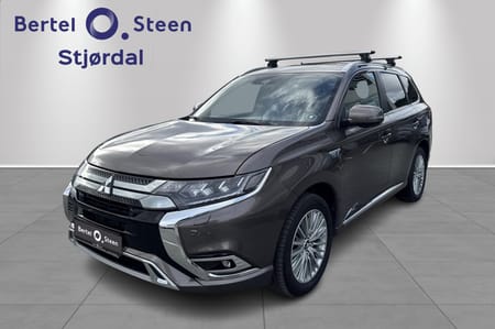 Mitsubishi Outlander PHEV Instyle+ |Skinn|EL.bakluke|LED|Krok|Lasteholdere|++