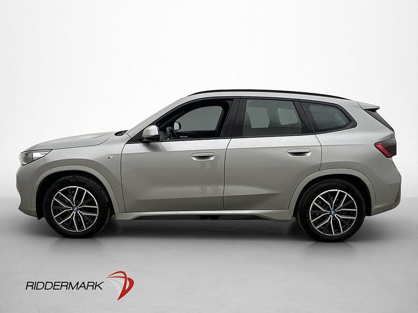 Bild 5 av BMW iX1 xDrive30 M-Sport Kamera Skinn Navi Drag MOMS