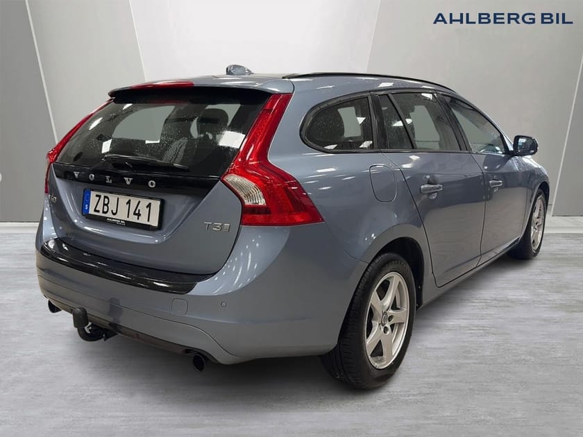 Bild 5 av Volvo V60 T3 aut Classic Edition, Dragkrok, Rattvärme, VolvoOnCall, Navi, Parkeringssensor