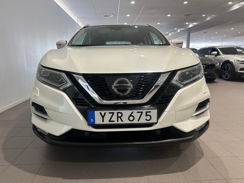 Bild 2 av Nissan Qashqai 1.2 DIG-T Tekna / Panoramatak / 360 Kamera / Dragkrok /