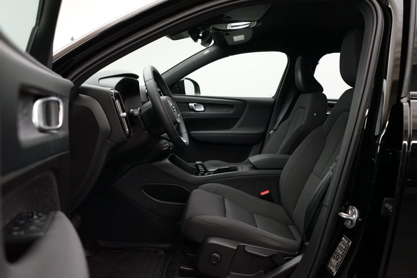 Bild 5 av Volvo XC40 Recharge Core, Baklucka elmanövrerad, Navigation