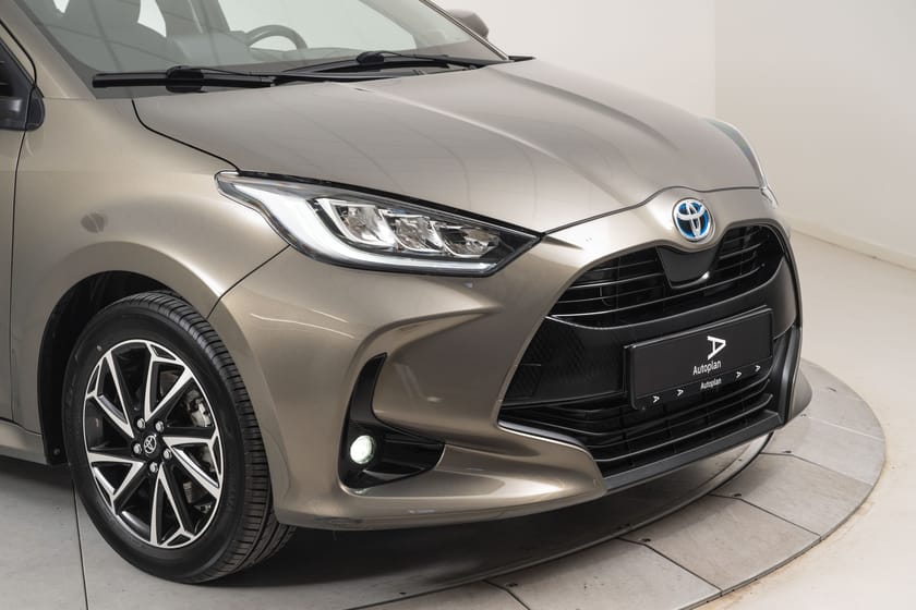 Bilde 3 av Toyota Yaris Hybrid 1,5 Active Tech ACC/Kamera/Navi/Rattvarme