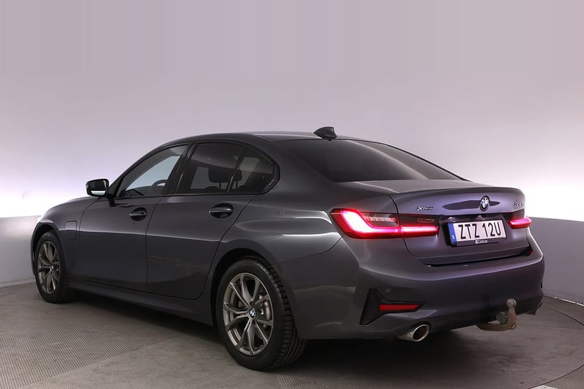 Bild 4 av BMW 330e xDrive Sedan Drag HiFi Farthållare rattvärme