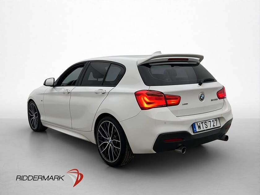 Bild 5 av BMW M135i xDrive Skinn H/K Sportavgas 18" Performance 326hk