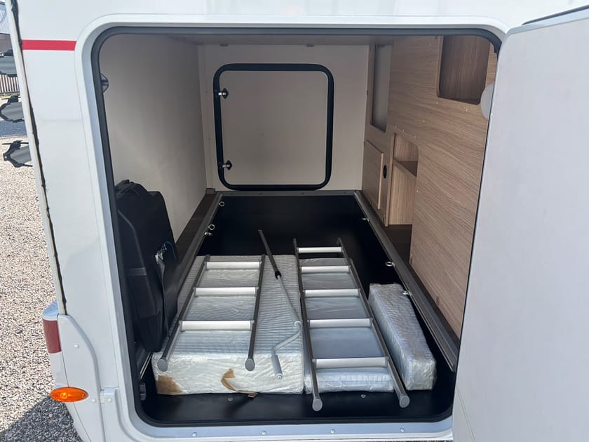 Bild 5 av Capron Campervan Fiat Sunlight T 68 *Solcell & Taksäng*