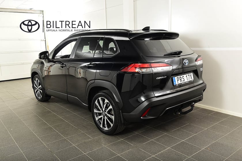 Bild 3 av Toyota Corolla Cross Hybrid AWD-i 2.0 Elhybrid AWD Executive Drag Backkamera Carplay