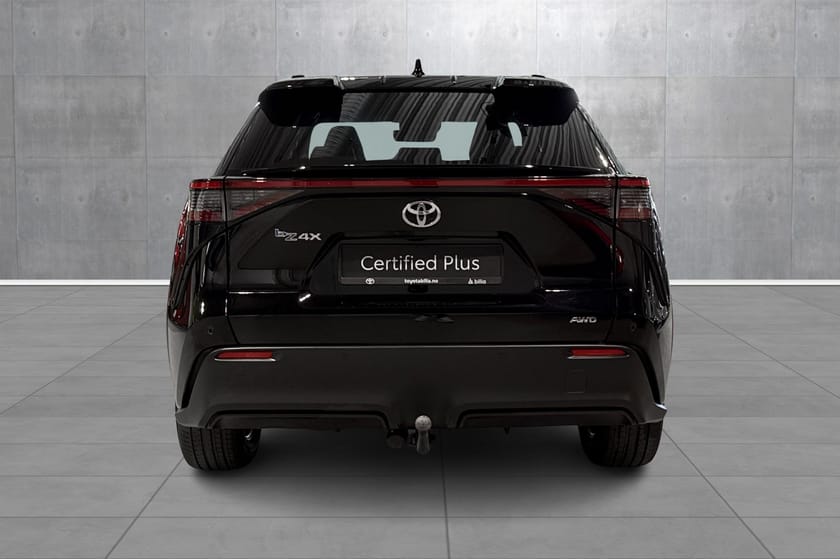 Bilde 4 av Toyota bZ4X AWD / Active Tech / Velholdt / LAV KM