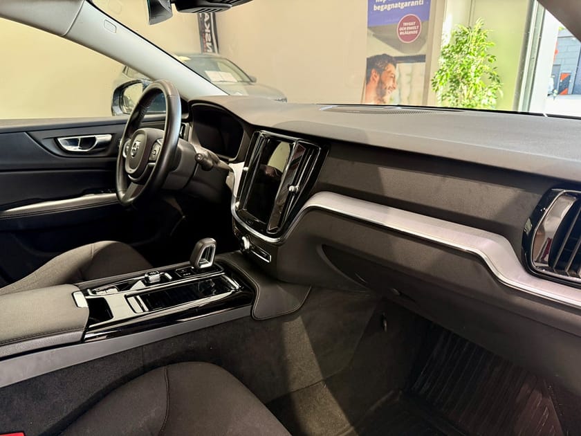 Bild 3 av Volvo V60 T6 341hk AWD Inscription/Dragkrok/H&K/Backamera