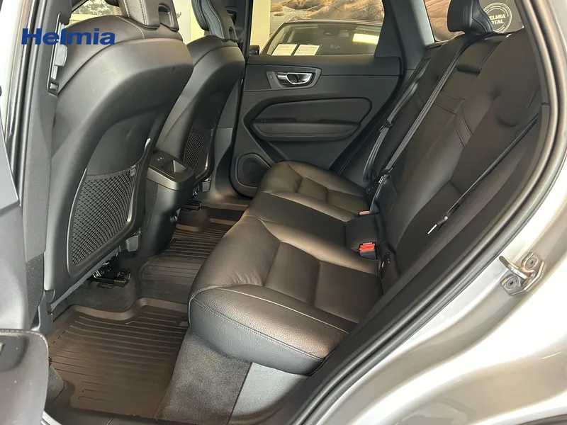 Bild 11 av 16 – Volvo XC60 B4 AWD Diesel Inscription