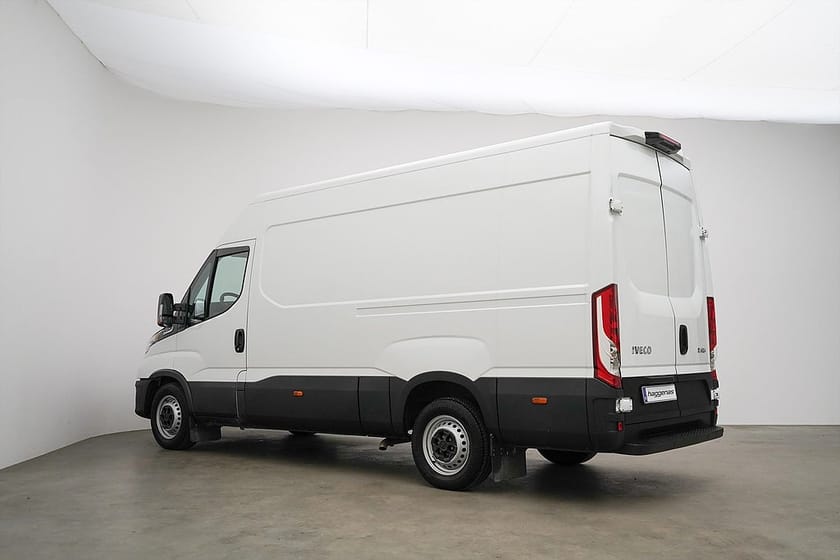 Bild 4 av Iveco Daily 35-140 Van 2.3 JTD Hi-Matic / Moms / 3500kg