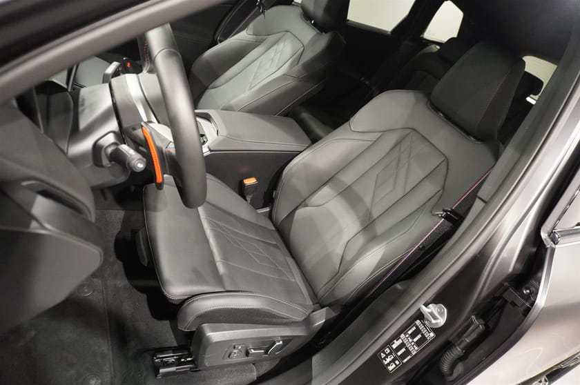 Bild 4 av BMW X3 M50 xDrive M50i  M Sport Pro Innovation Drag Panorama H K DAP