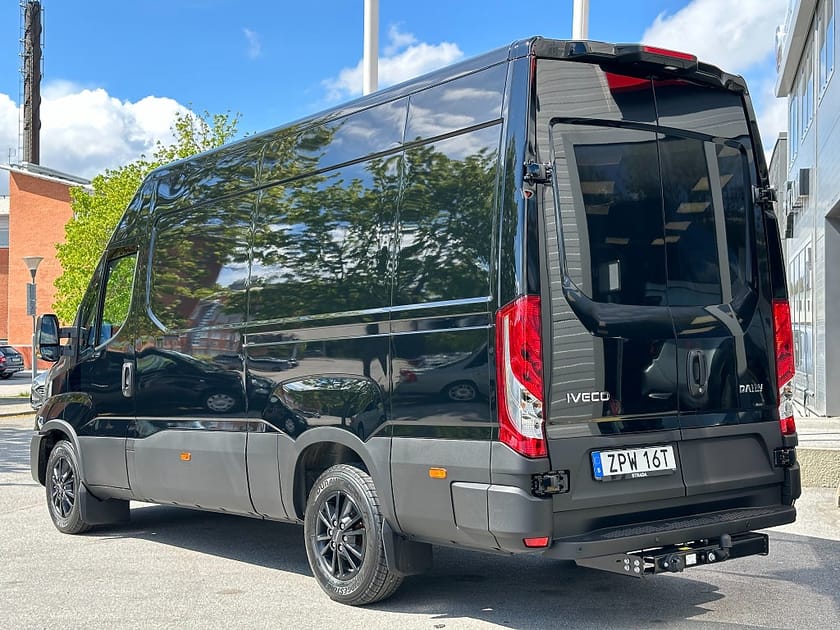 Bild 5 av Iveco Daily 35-210 Van 3.0 210 HK JTD Hi-Matic | Backkamera |