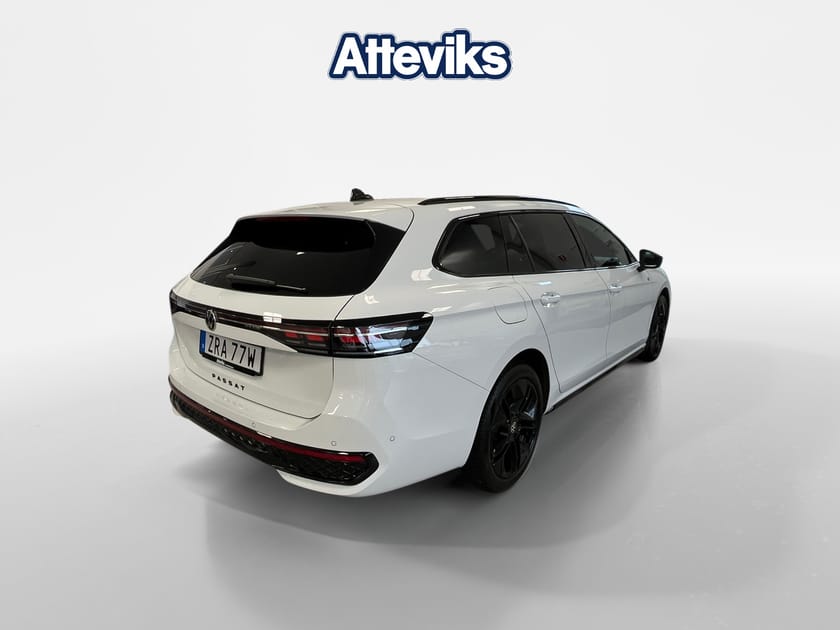 Bild 3 av Volkswagen Passat Variant eHybrid R-LINE 1.5 TSI *Panoglastak/Elstolar*