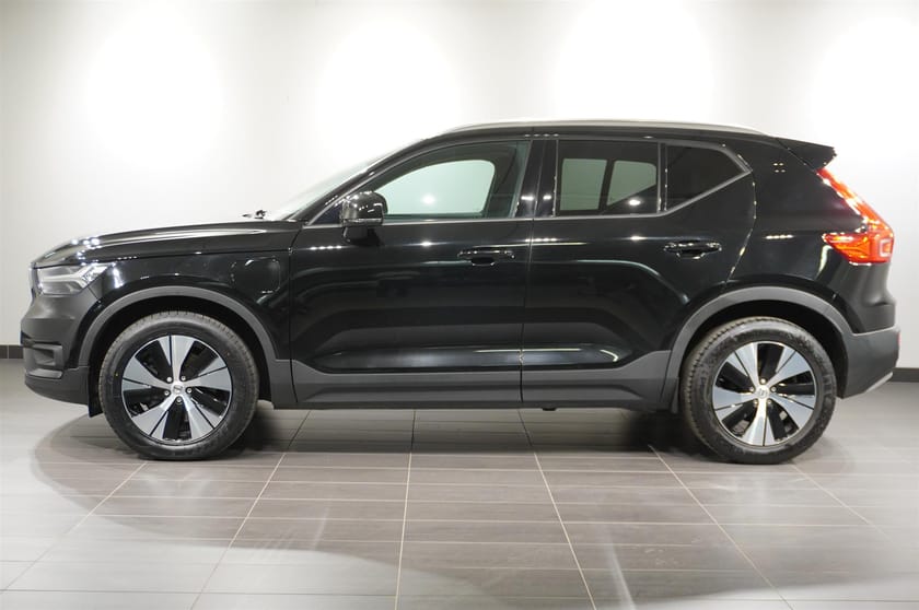Bild 3 av Volvo XC40 T5 Te Momentum Adv Edt. Läder Drag