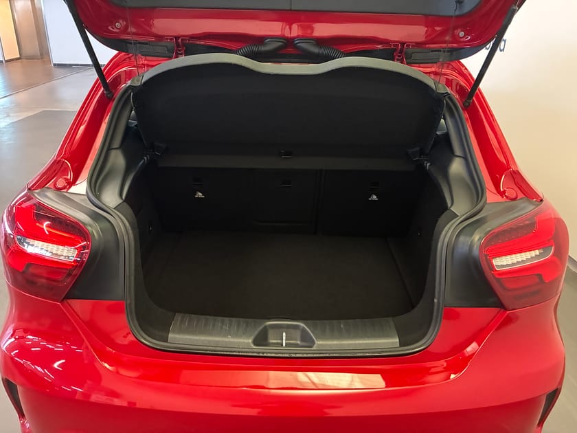 Bild 4 av Mercedes-Benz A 180 / Backkamera / Bluetooth /