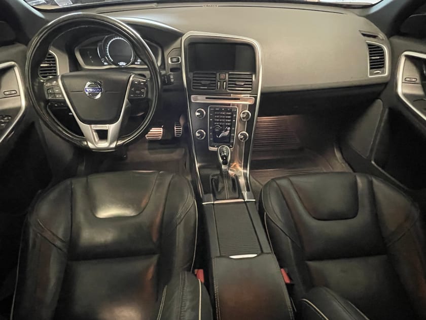 Bild 5 av Volvo XC60 D4 AWD Classic R-Design Nav Backkamera Drag