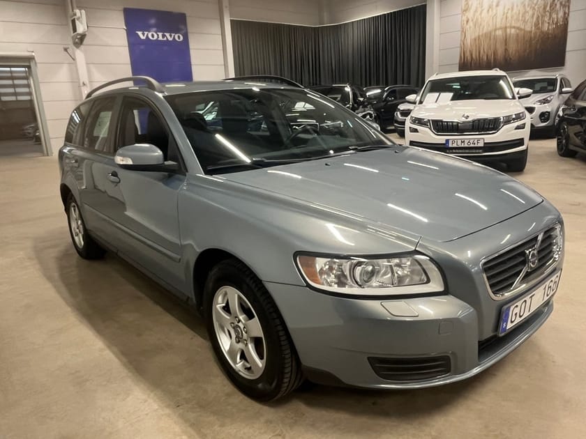 Bild 4 av Volvo V50 1,8F *Fint skick/BRA SERVAD/DRAG*