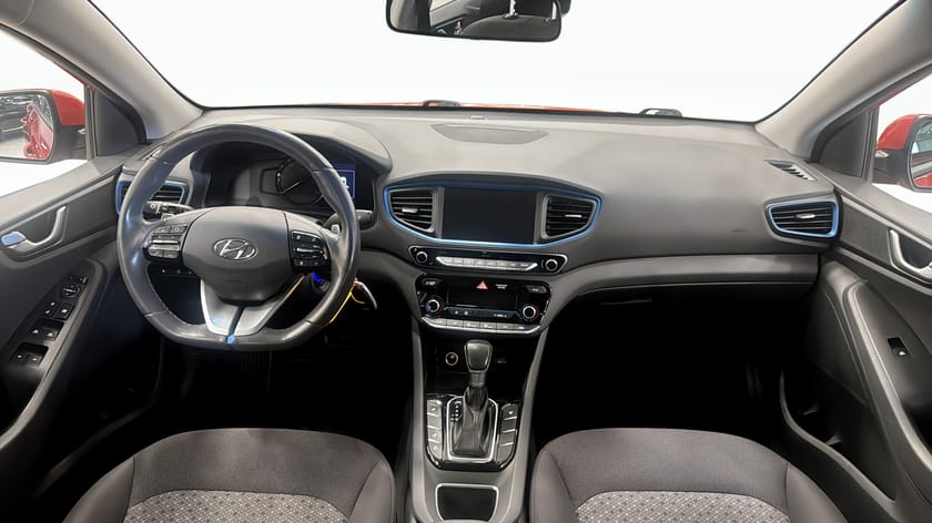 Bild 4 av Hyundai Ioniq Plug-in 1.6 + 8.9 kWh (164hk) PREMIUM / NAVI