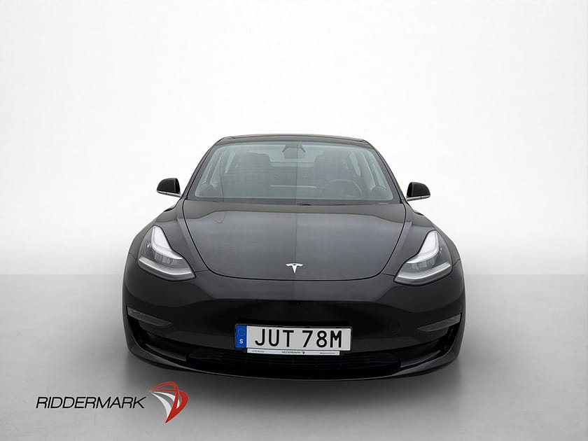 Bild 3 av Tesla Model 3 Standard Range Plus Autopilot Pano Svensksåld