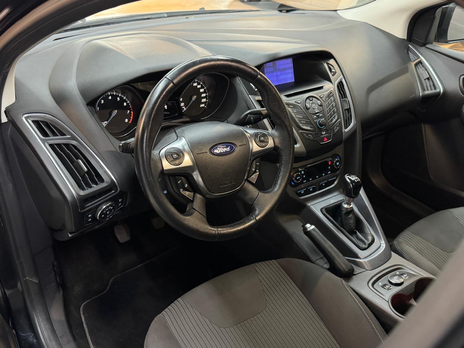 Ford Focus 1.0 EcoBoost 2012, bild 7/10