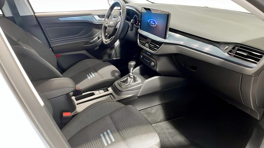 Bild 3 av Ford Focus Active 1.0 EcoBoost 125Hk B-Kamera Nav