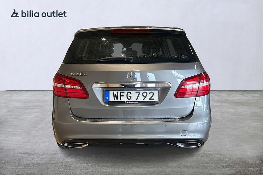 Bild 5 av Mercedes-Benz B 180 d AMG Sport / Backkamera