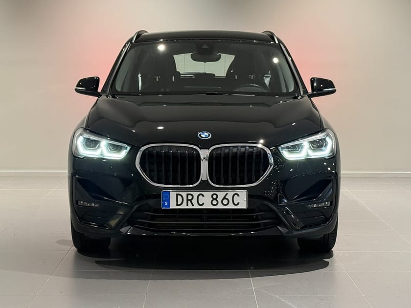 Bild 2 av BMW X1 xDrive25e SportLine Head-Up LM Sportstolar