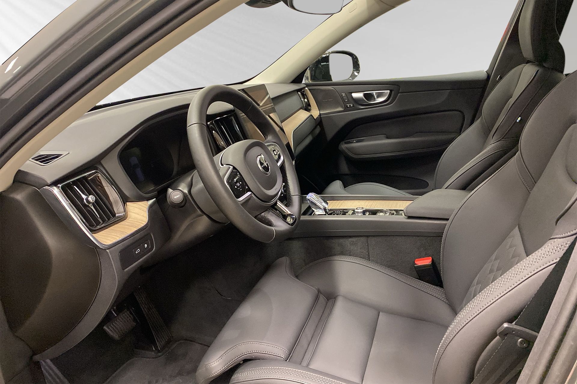 Volvo XC60 T6 Plus Dark Nordic Edition 2026, bild 7/18