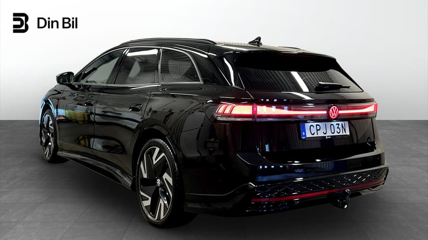 Bild 3 av Volkswagen ID.7 GTX Tourer Edition Panorama Drag Assistans Interiör