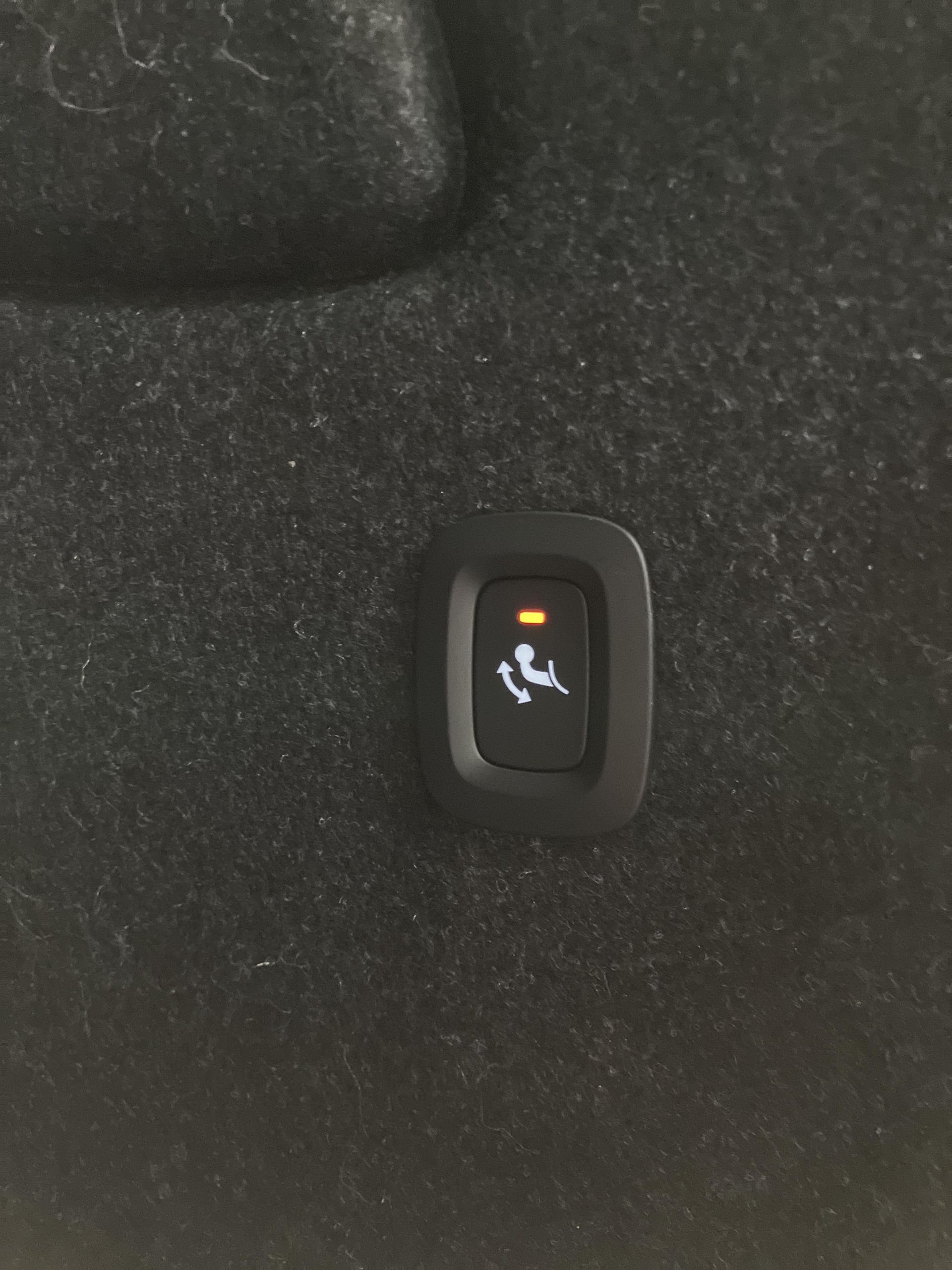 Volvo XC40 B3 2025, kuva 7/10