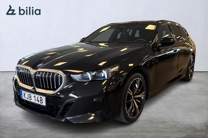 Bild 1 av BMW 530e xDrive Touring M Sport / B&W / 360 / Drag / Adaptiv / Rattvärme