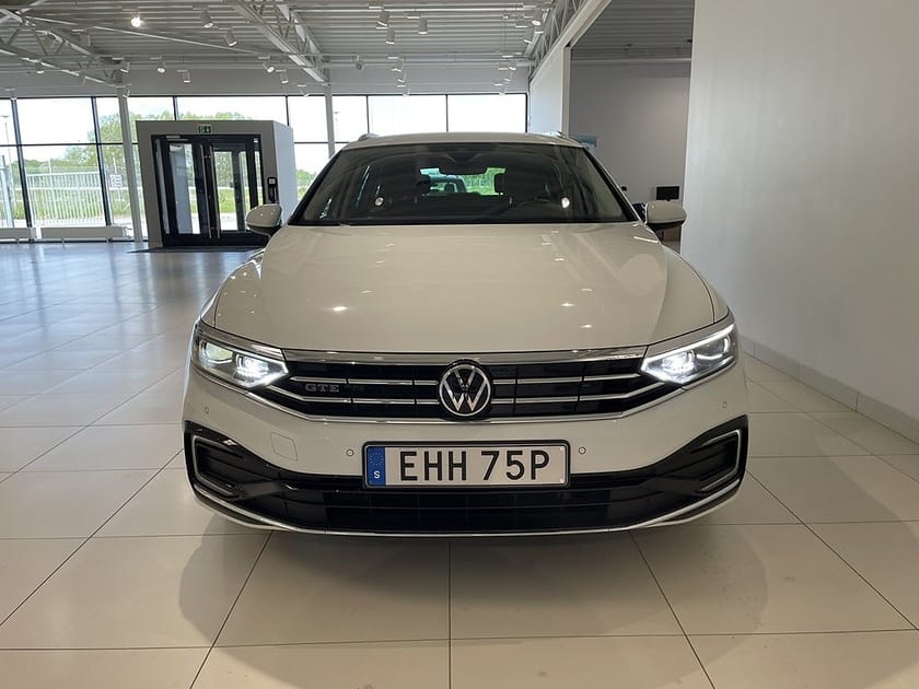 Bild 4 av Volkswagen Passat Sportscombi GTE Plug-in Hybrid 218hk Drag Värmare Nyservad
